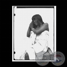 MUJER DE LA TRIBU CHAMACOCO (UGUCHETA) - Fotografía de GUIDO BOGGIANI